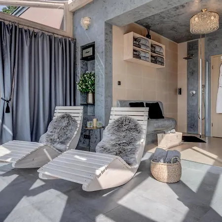 Apartment Wellness Cesky Raj & Biokolna